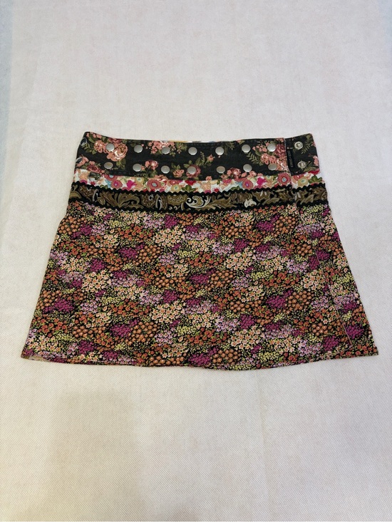 Coco + Carmen Dresses & Skirts - Coco + Carmen Adjustable and Reversible skirt OS